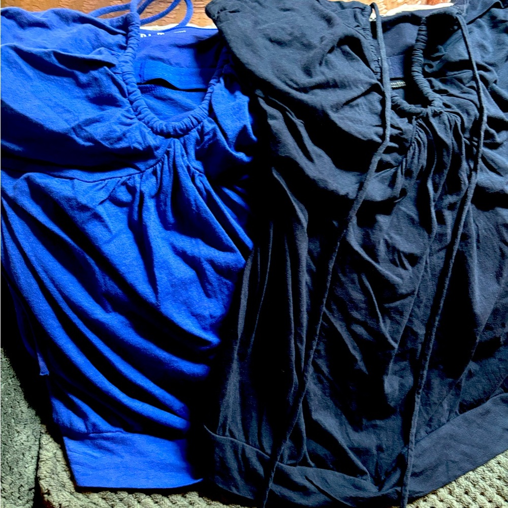 VS halter tie top, built-in soft shelf bra, sz S